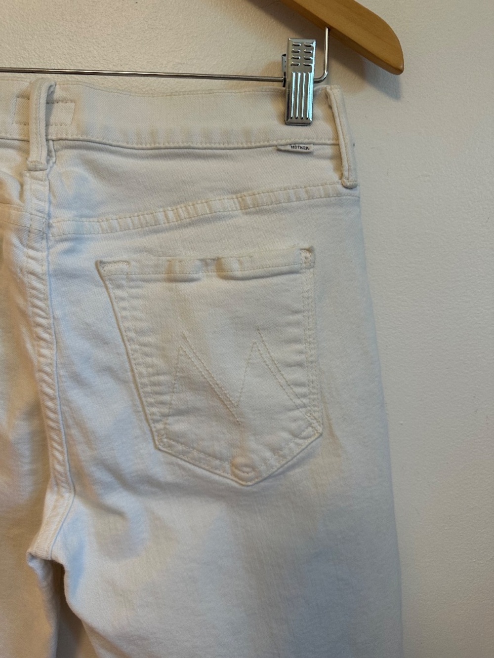 Mother The Dropout Jeans in Whipping Cream Wash | Size 26 - Picture 4 of 10